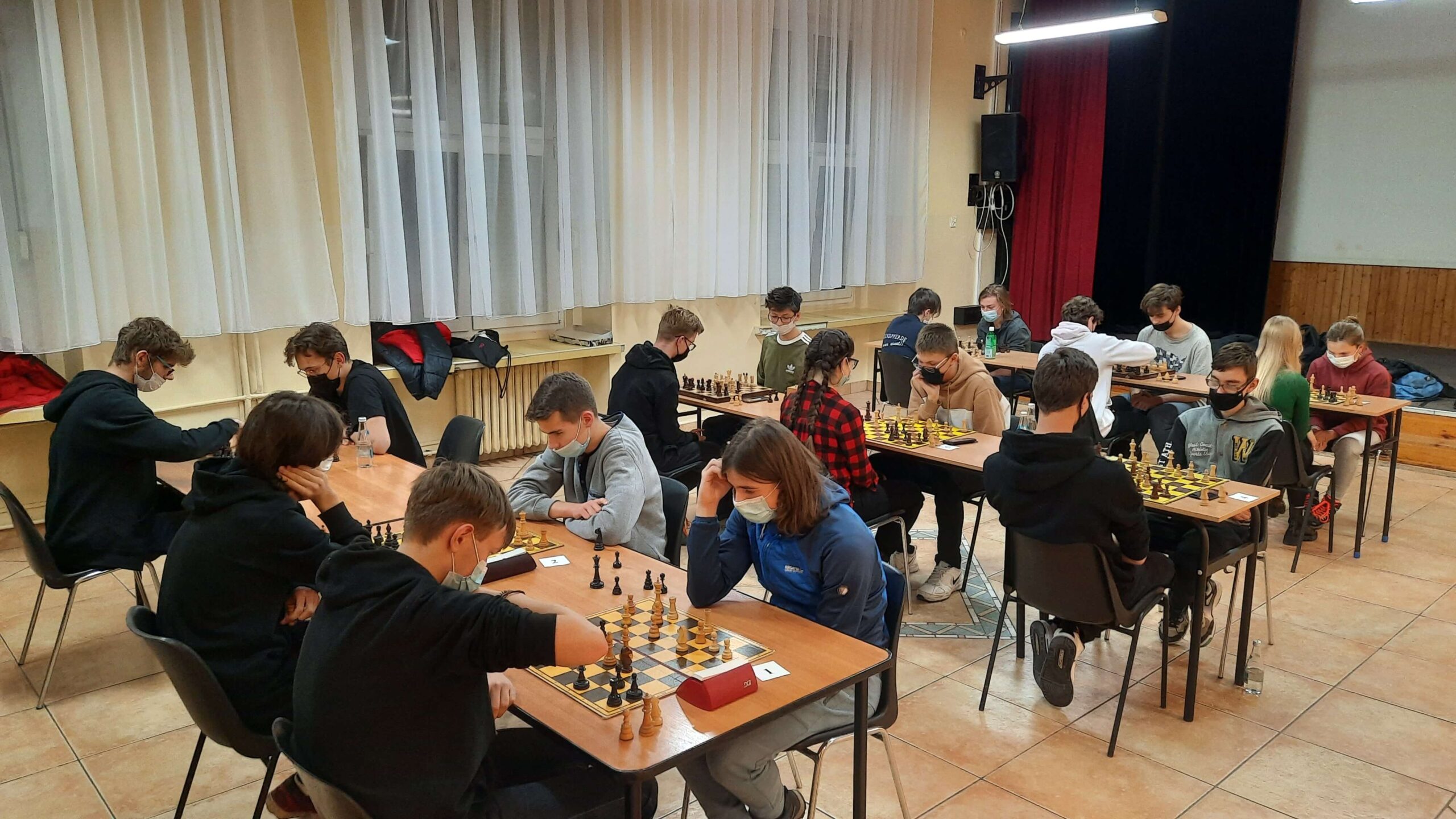 TURNIEJ SZACHOWY  LO XII