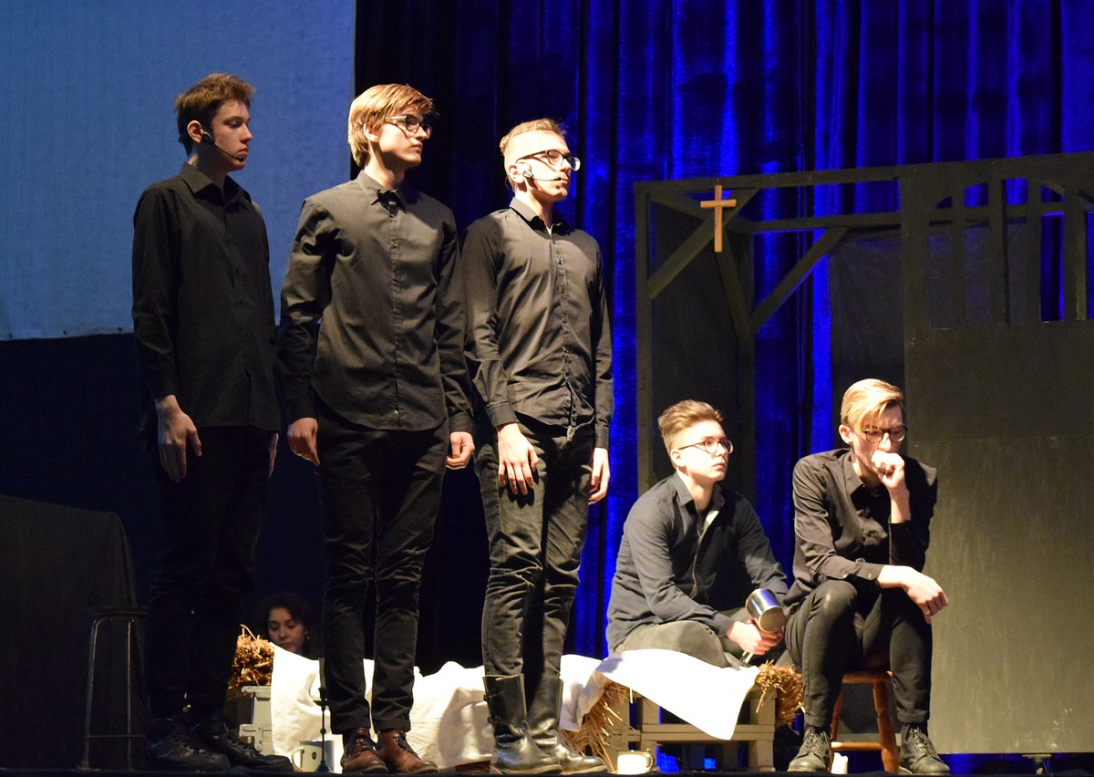 Mistrz Adam w Dwunastce. Inscenizacja „Dziadów”