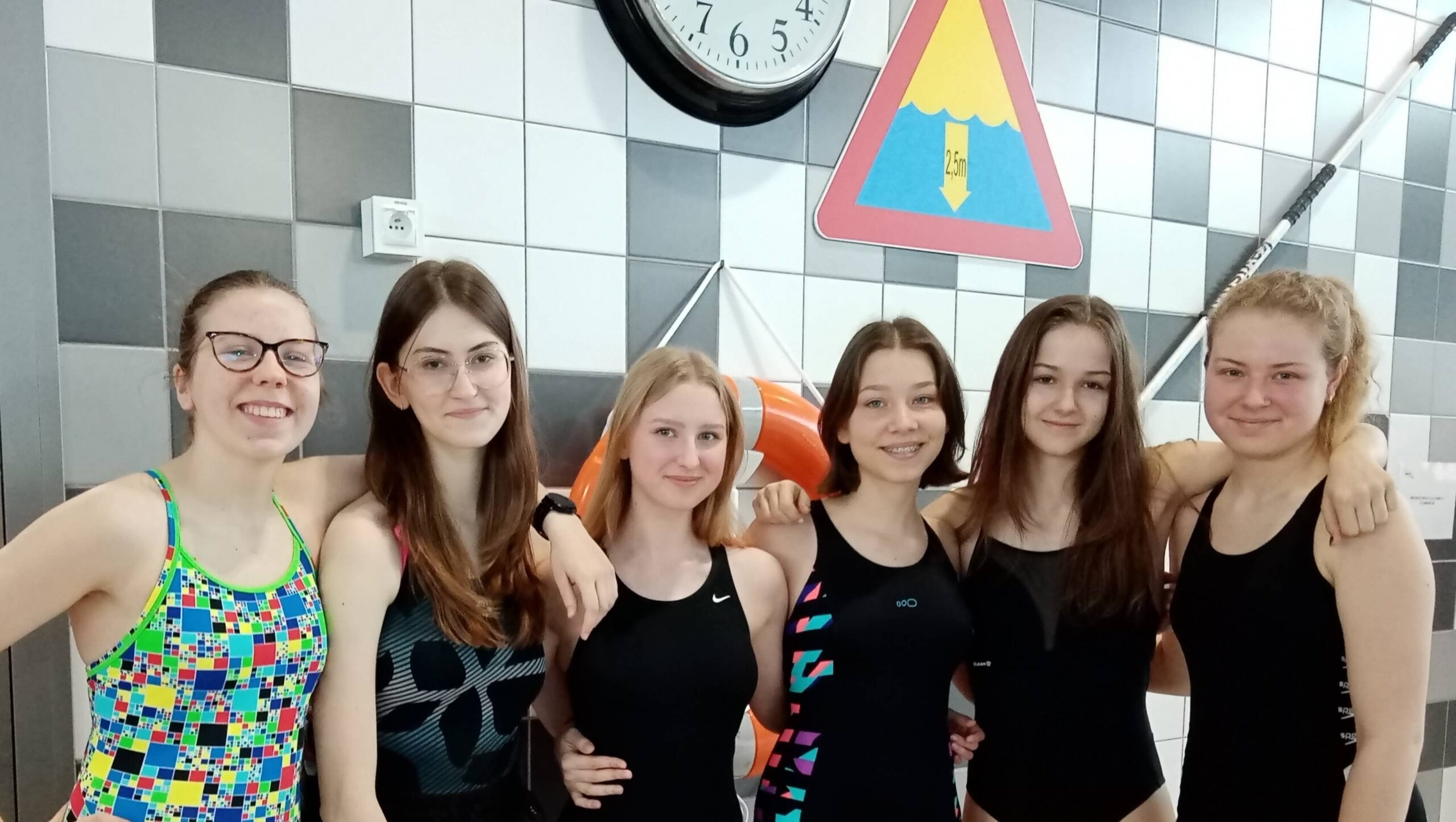 Pływanie drużynowe